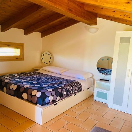 B&B Nido Sui Laghi San Donnino della Nizzola エクステリア 写真